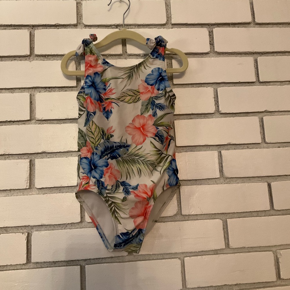 Girls one piece swimsuit